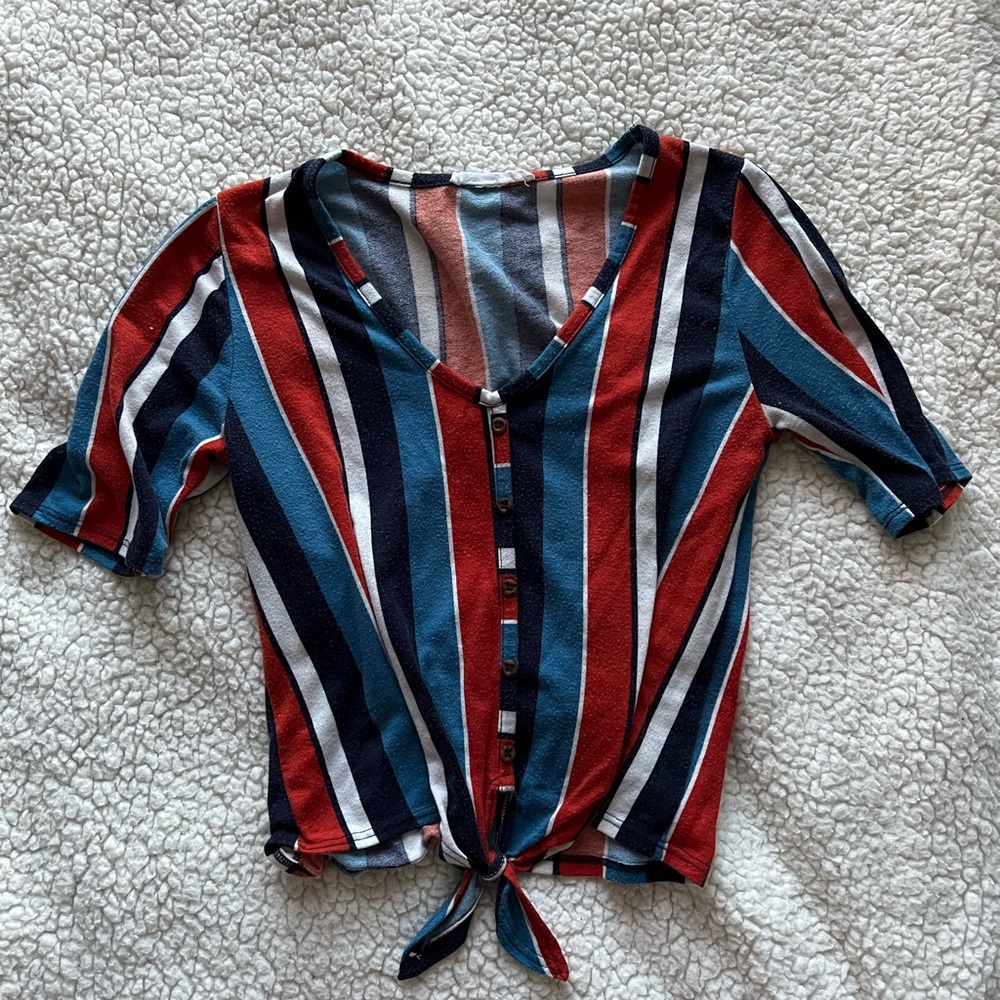 Cotton crop top with tummy knot